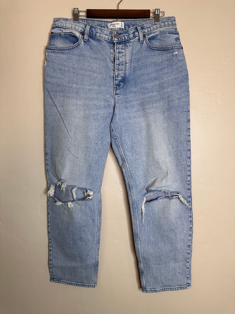 Abercrombie & Fitch The Dad High Rise Distressed Jeans 14R
